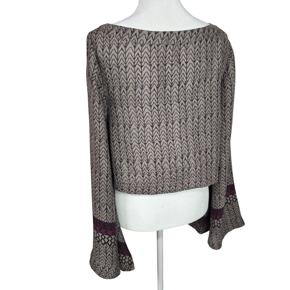 Free People Jade Aligned Gray Patterned Bell Sleeve Cropped Top Blouse XS‎ - Picture 5 of 9